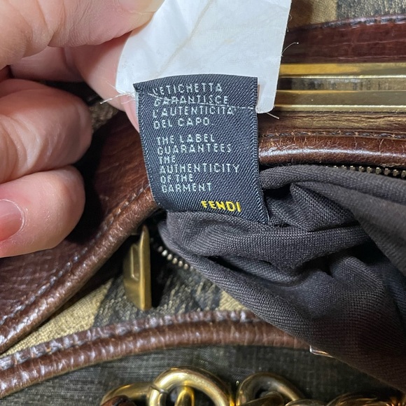 Fendi mezzaluna hobo bag with COA - Picture 12 of 16